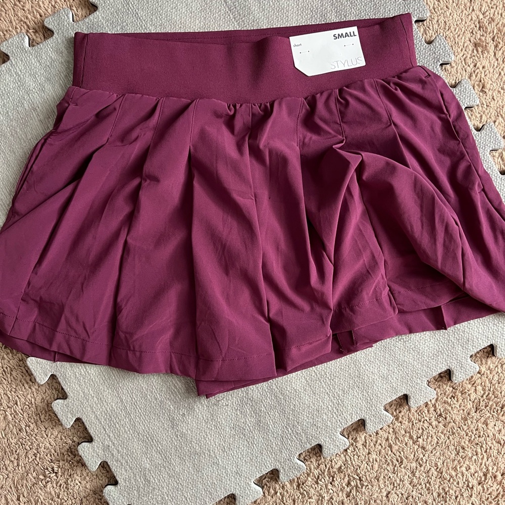 Stylus Burgundy Pleated Skort - Small